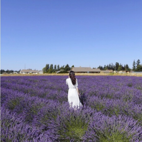 Meet your Posher, Tina - Picture 2 of 4